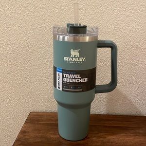 Stanley quencher 40oz